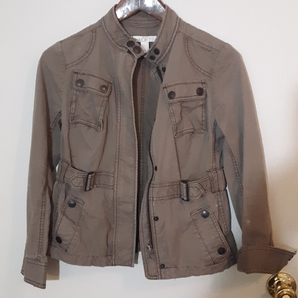 Ann Taylor Loft jacket size 2P.